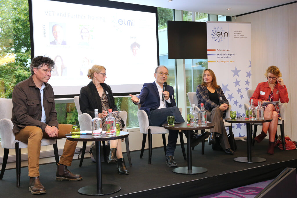 Panel 2, v.l.n.r.: Didier Fouarge (ROA), Silke Anger (IAB), Marcel Jansen (FEDEA), Chiara Riondino (European Commission) und Caroline Mancel (EU PES-Network)